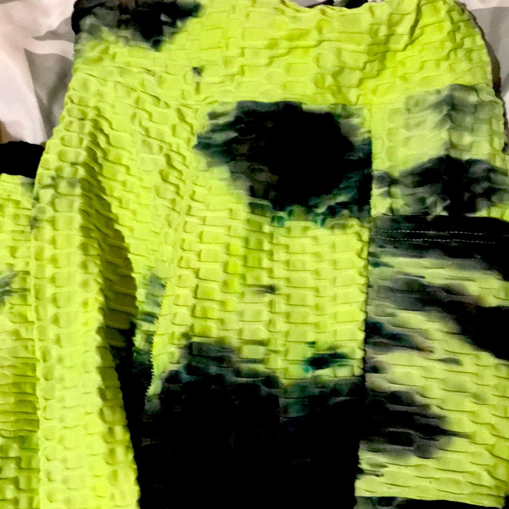 Green and gray tik tok leggings